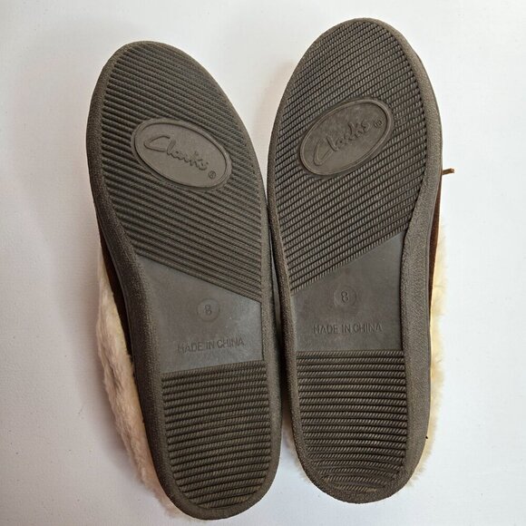 Clarks Women's Brown Suede Anabelle Faux Fur Lining Slippers Sz 8 - Picture 6 of 7